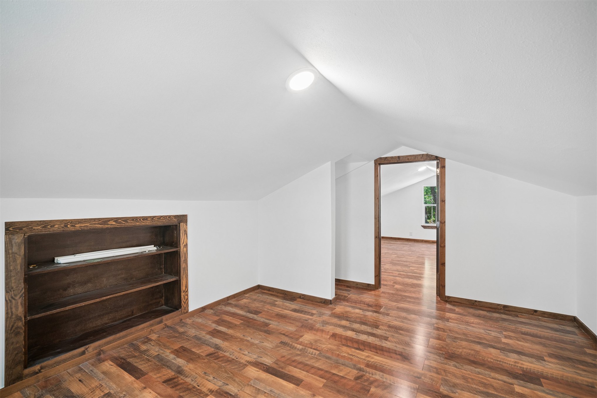 Listing images