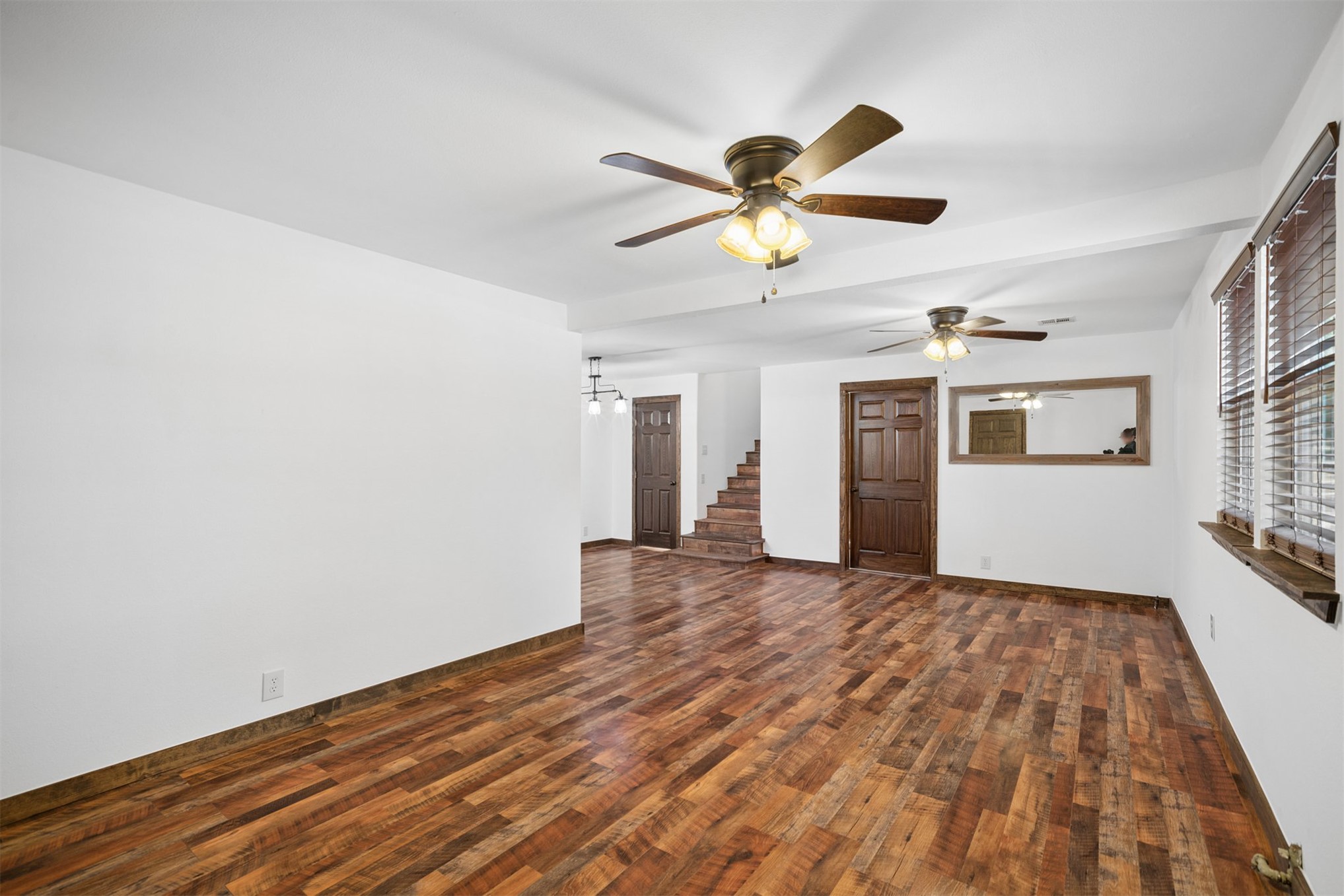 Listing images