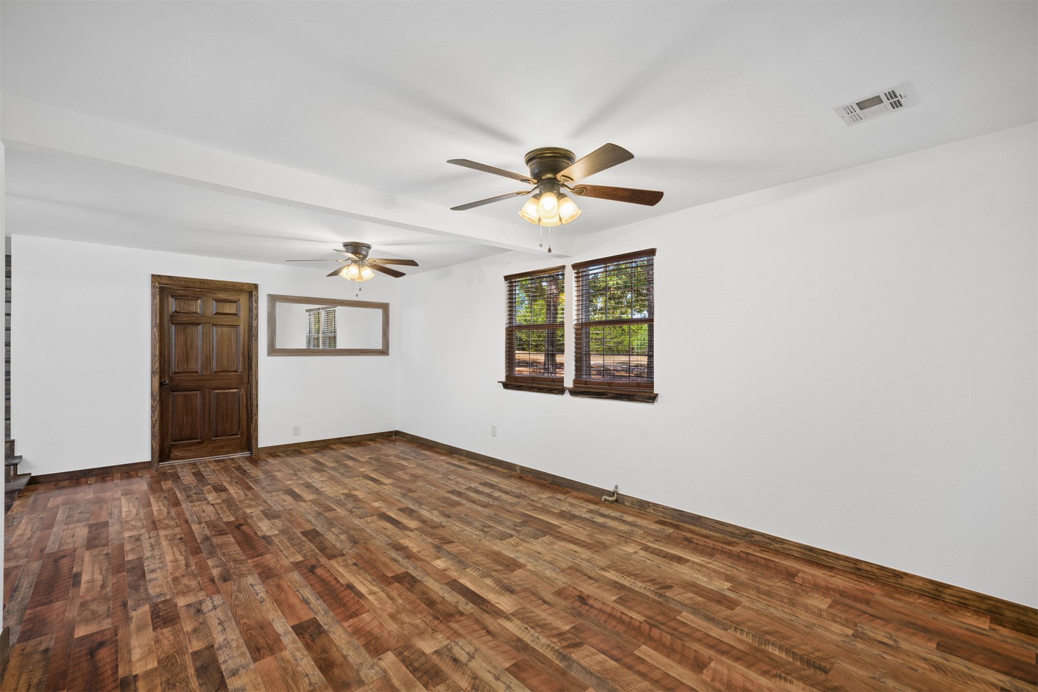Listing images