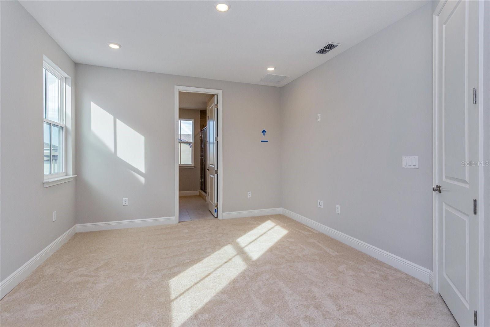 Listing images