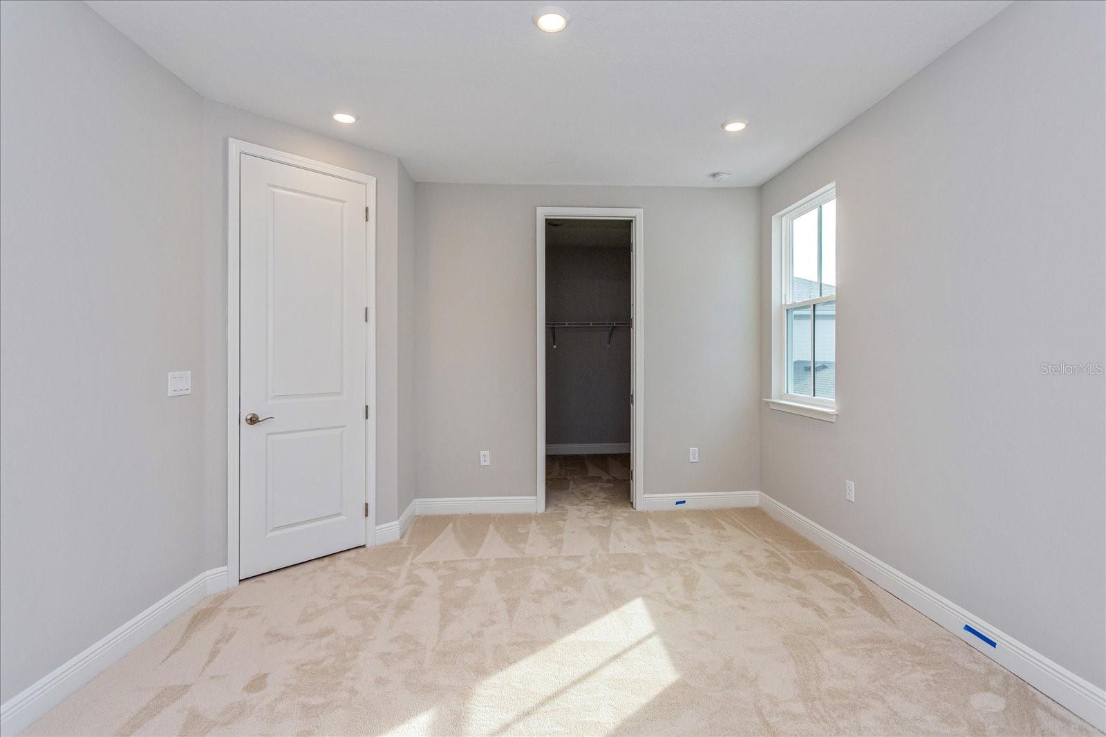Listing images