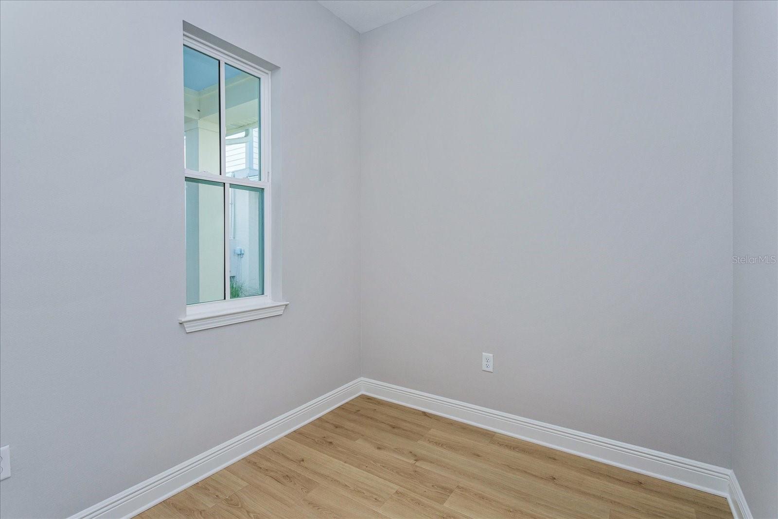 Listing images