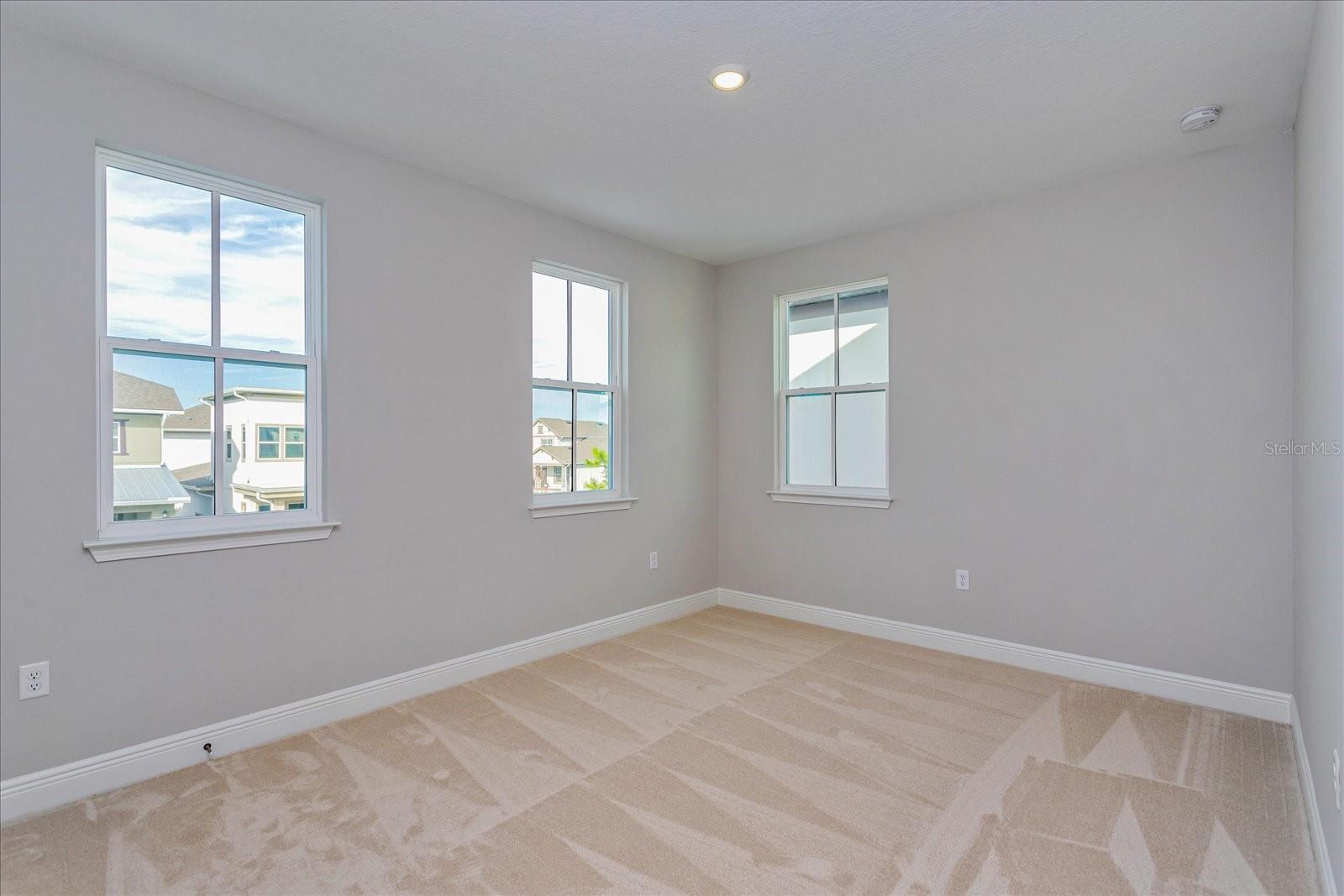 Listing images
