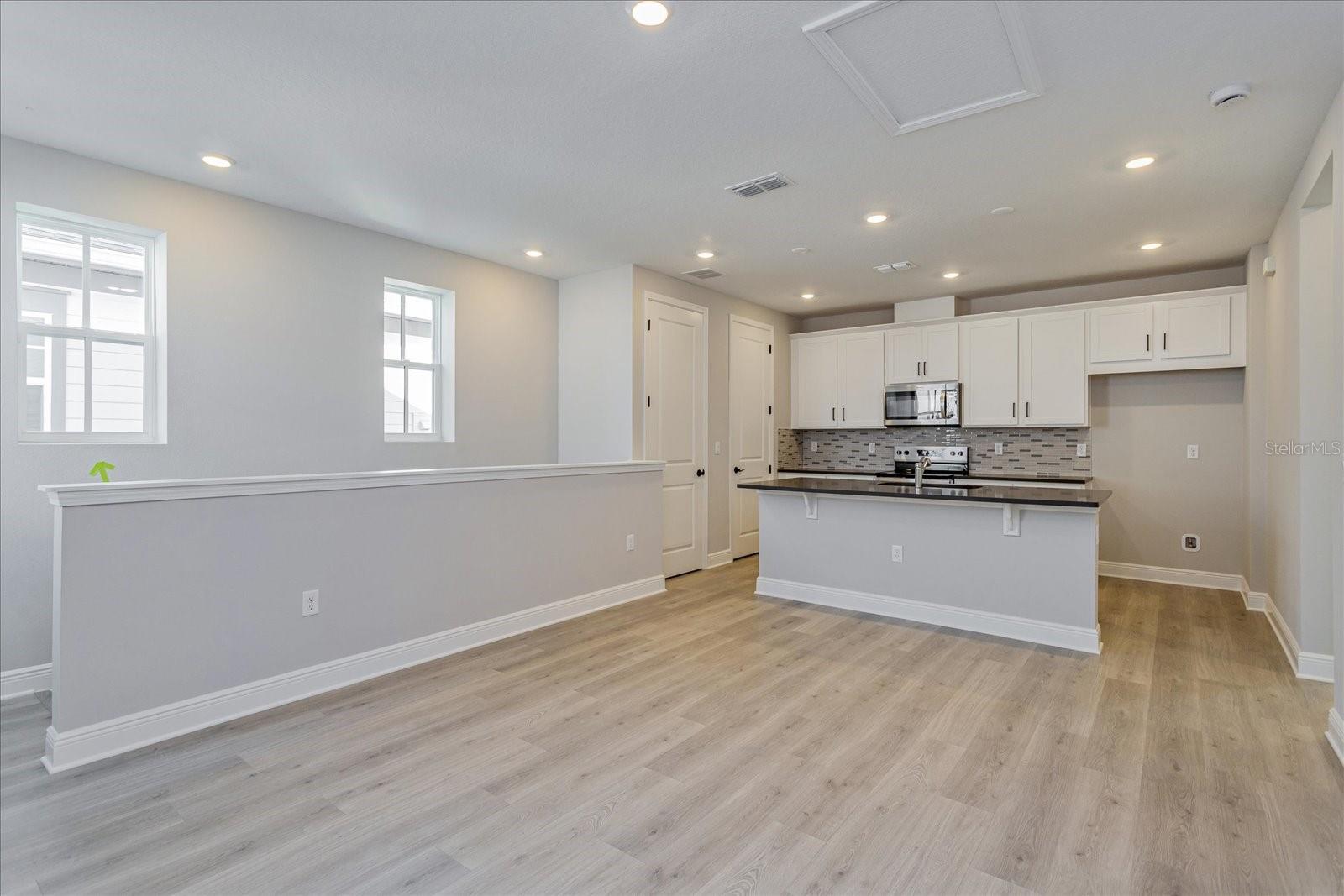 Listing images