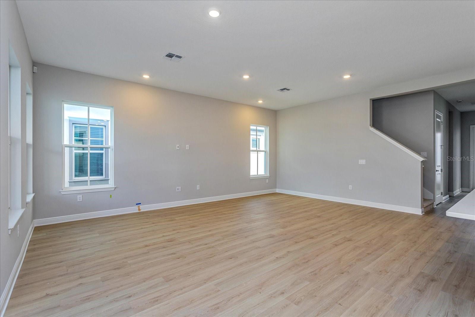 Listing images