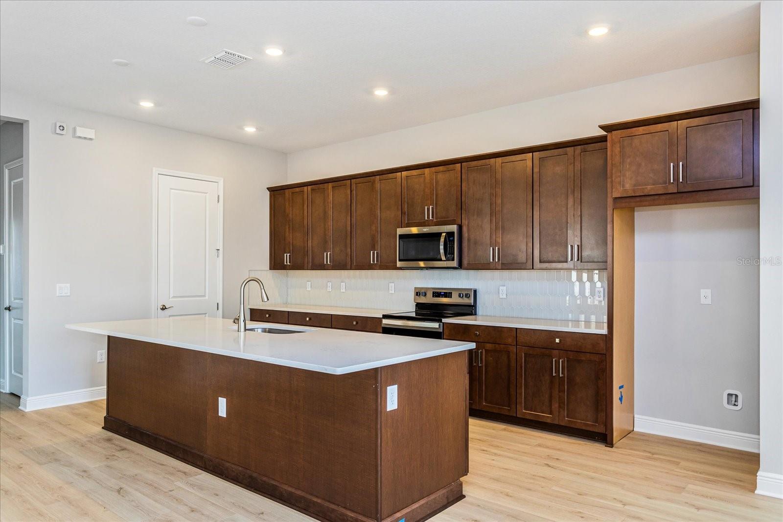 Listing images