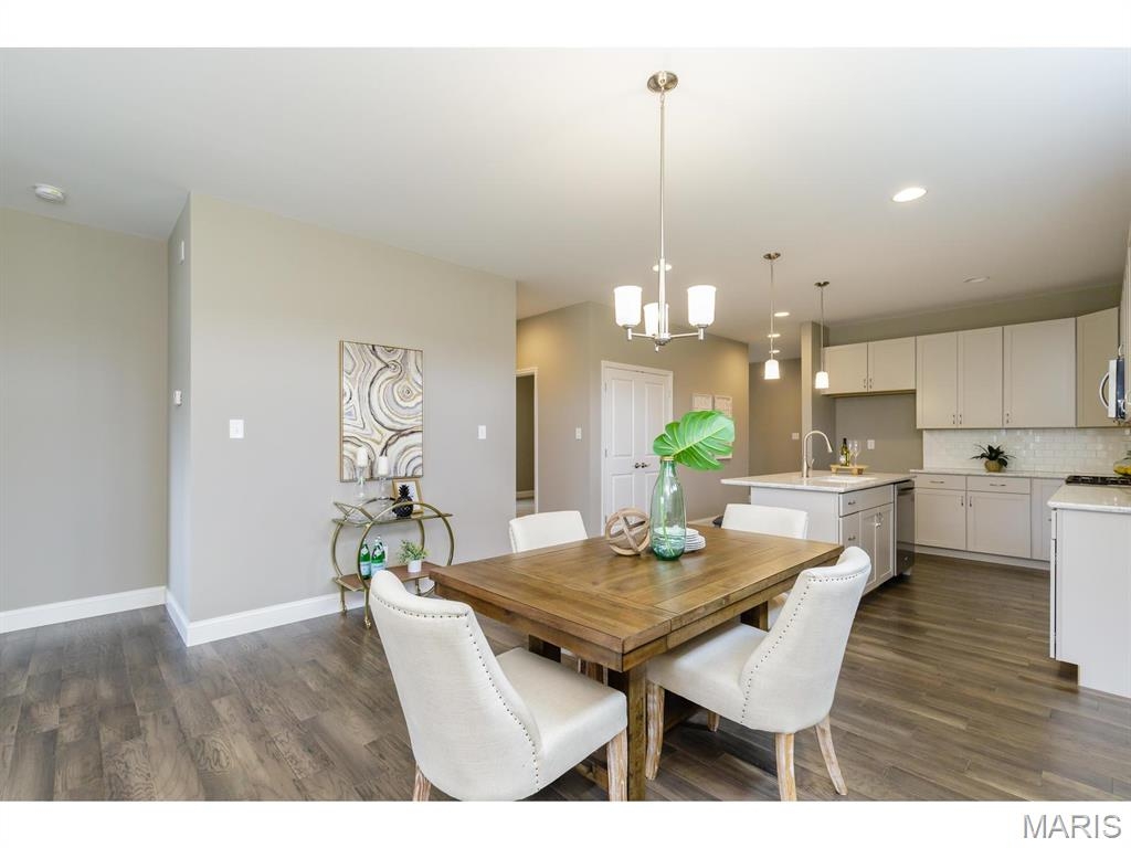 Listing images