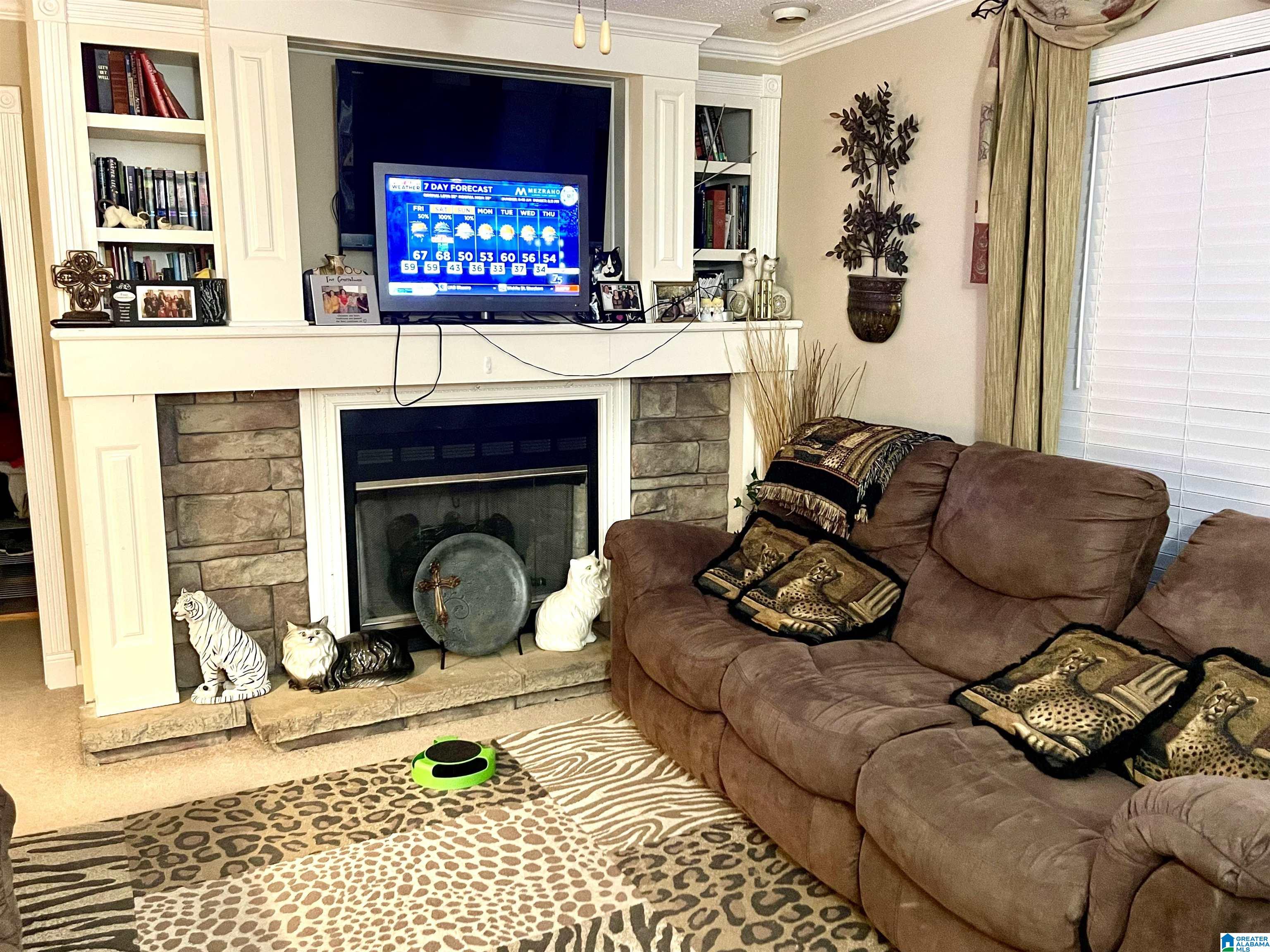 Listing images