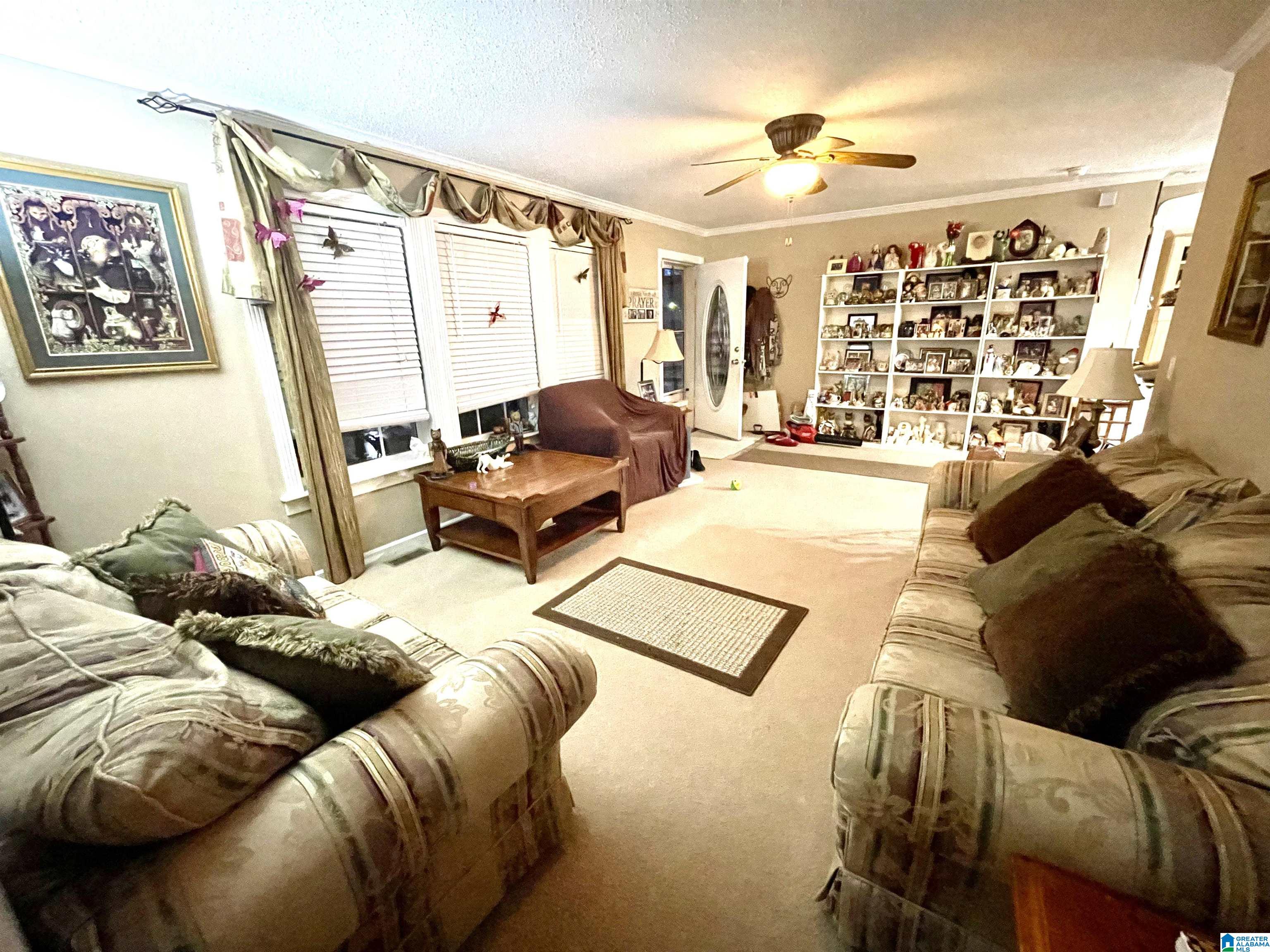 Listing images