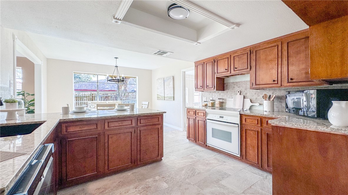 Listing images