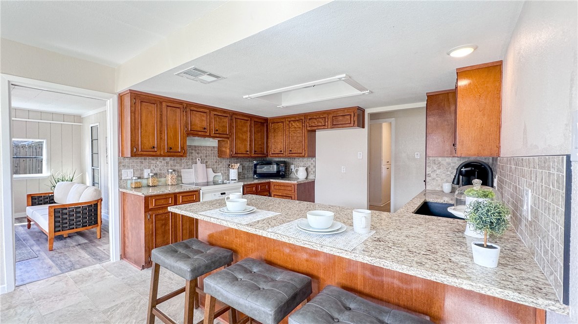 Listing images