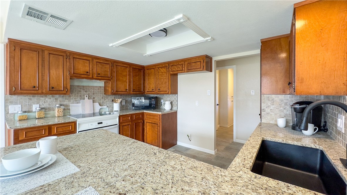Listing images