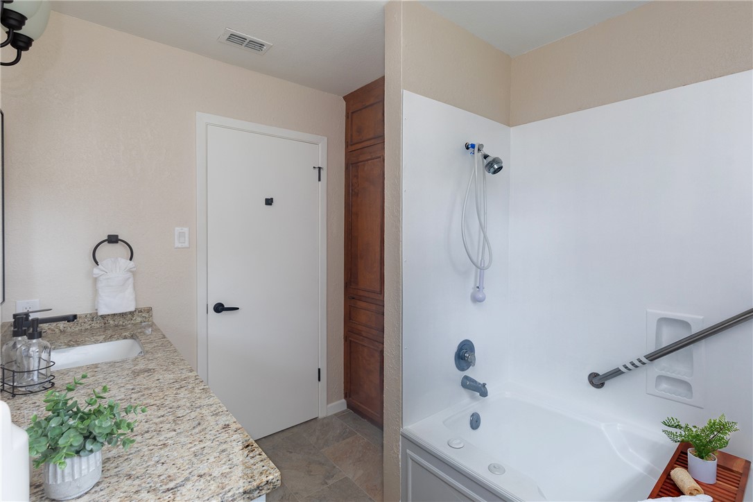 Listing images