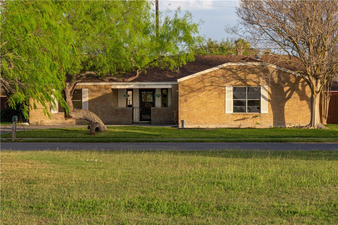 Listing images