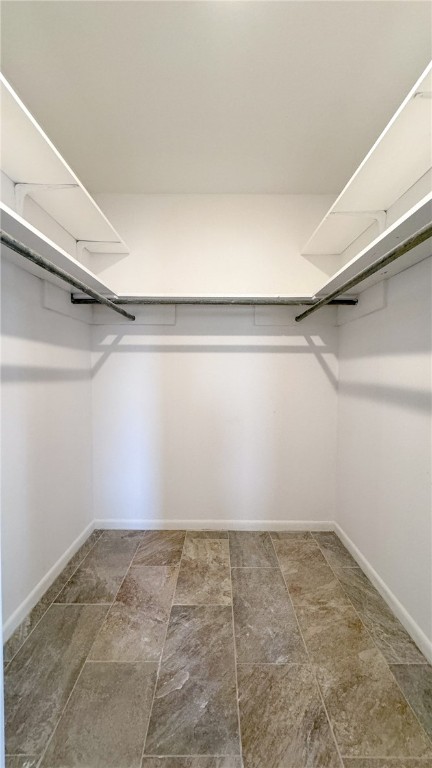 Listing images