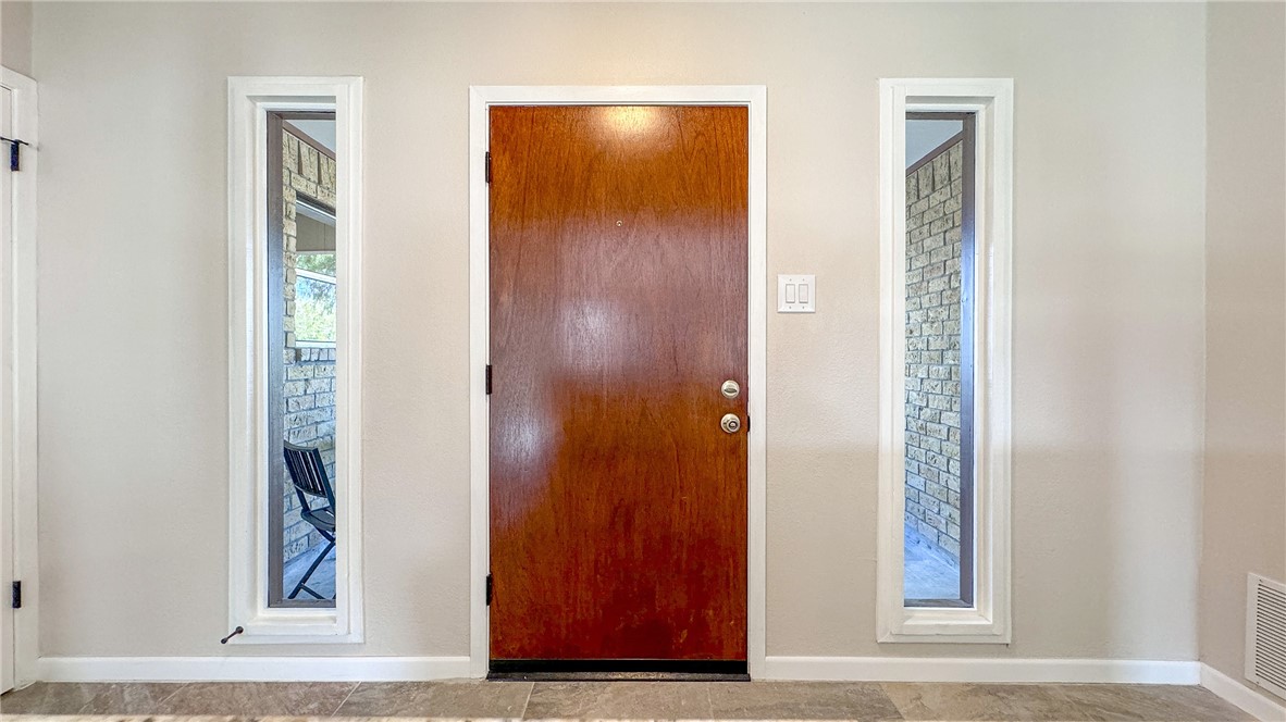 Listing images