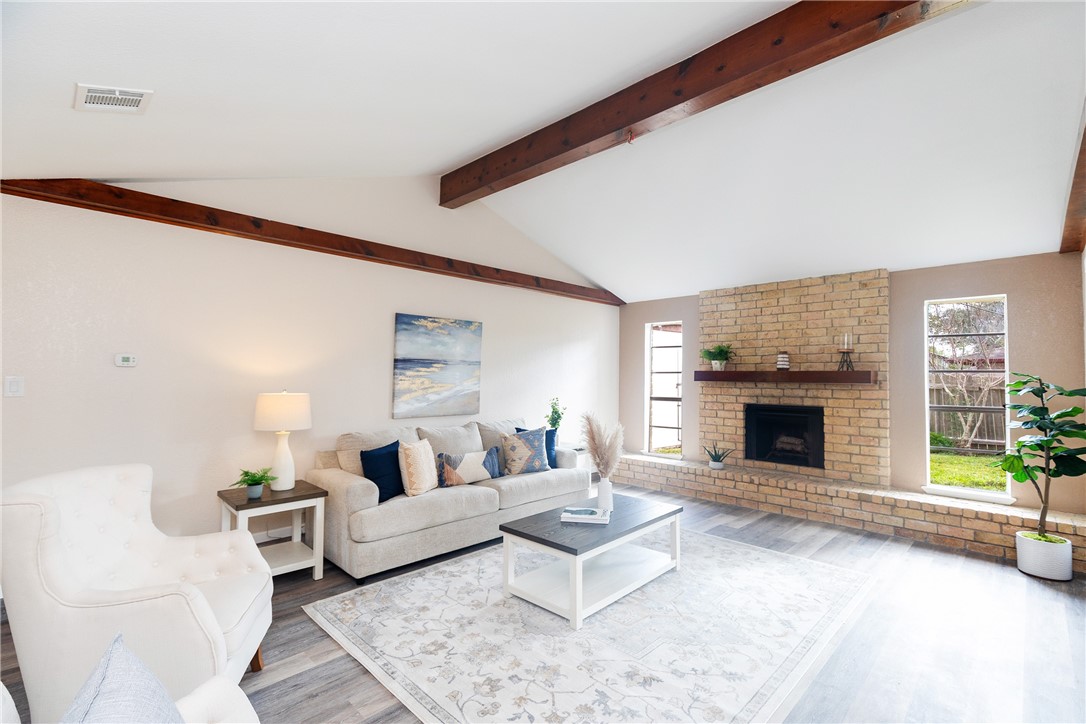 Listing images