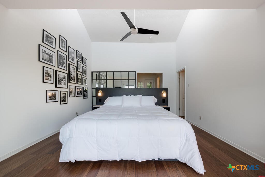 Listing images