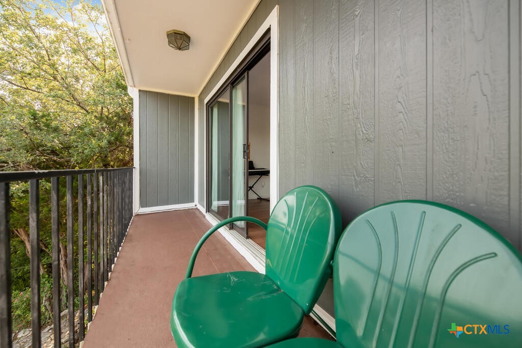 Listing images