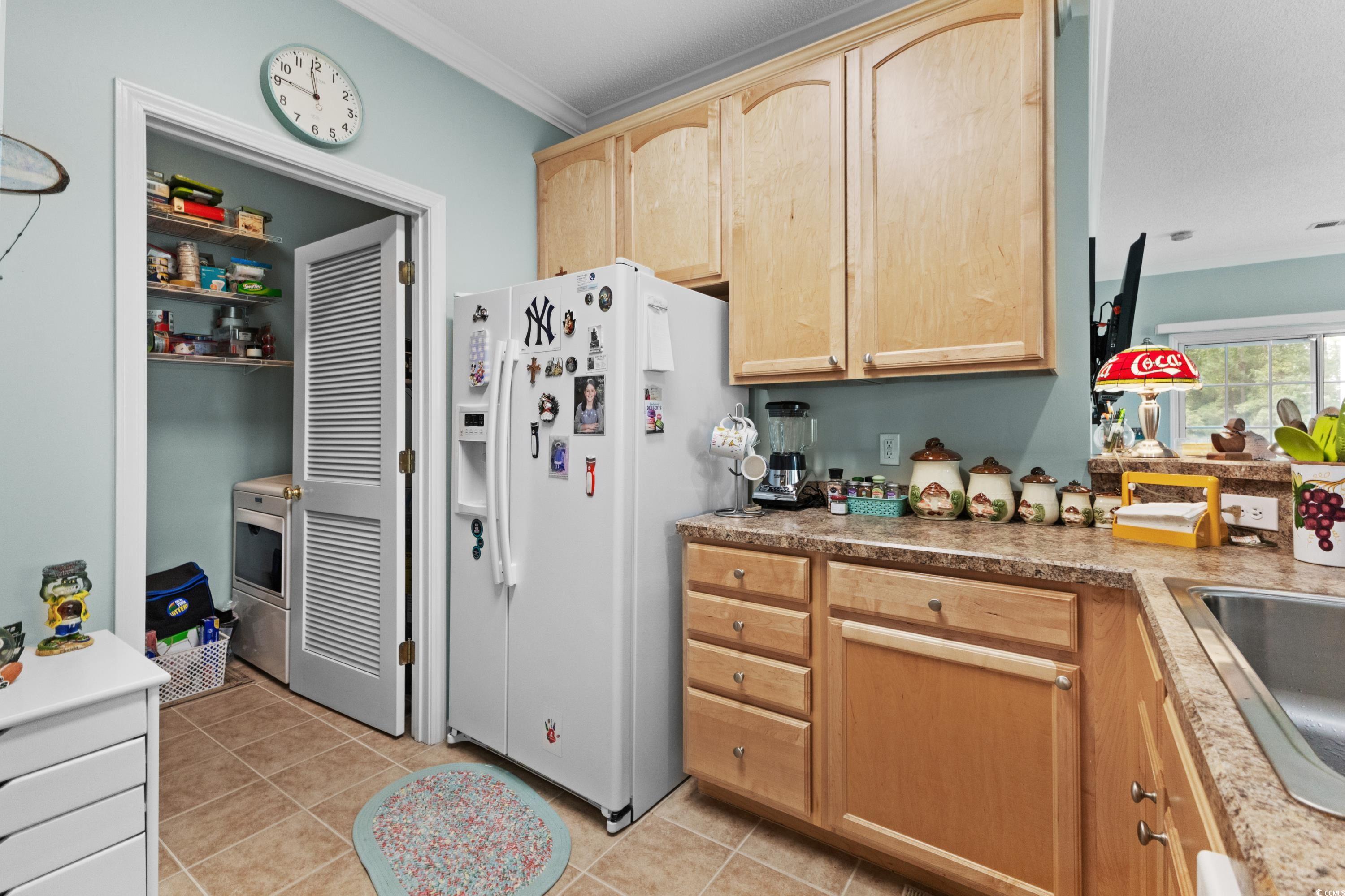 Listing images