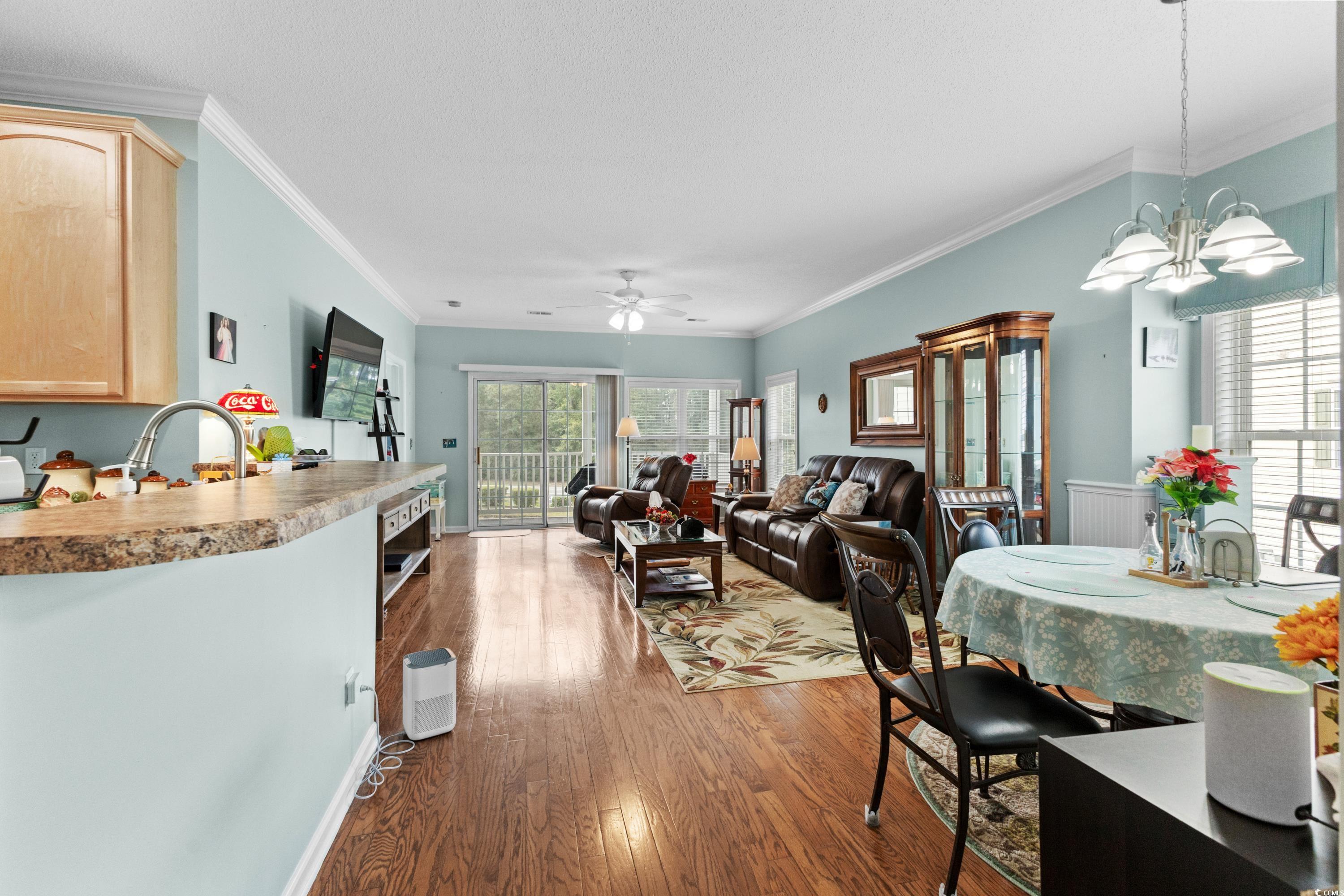Listing images