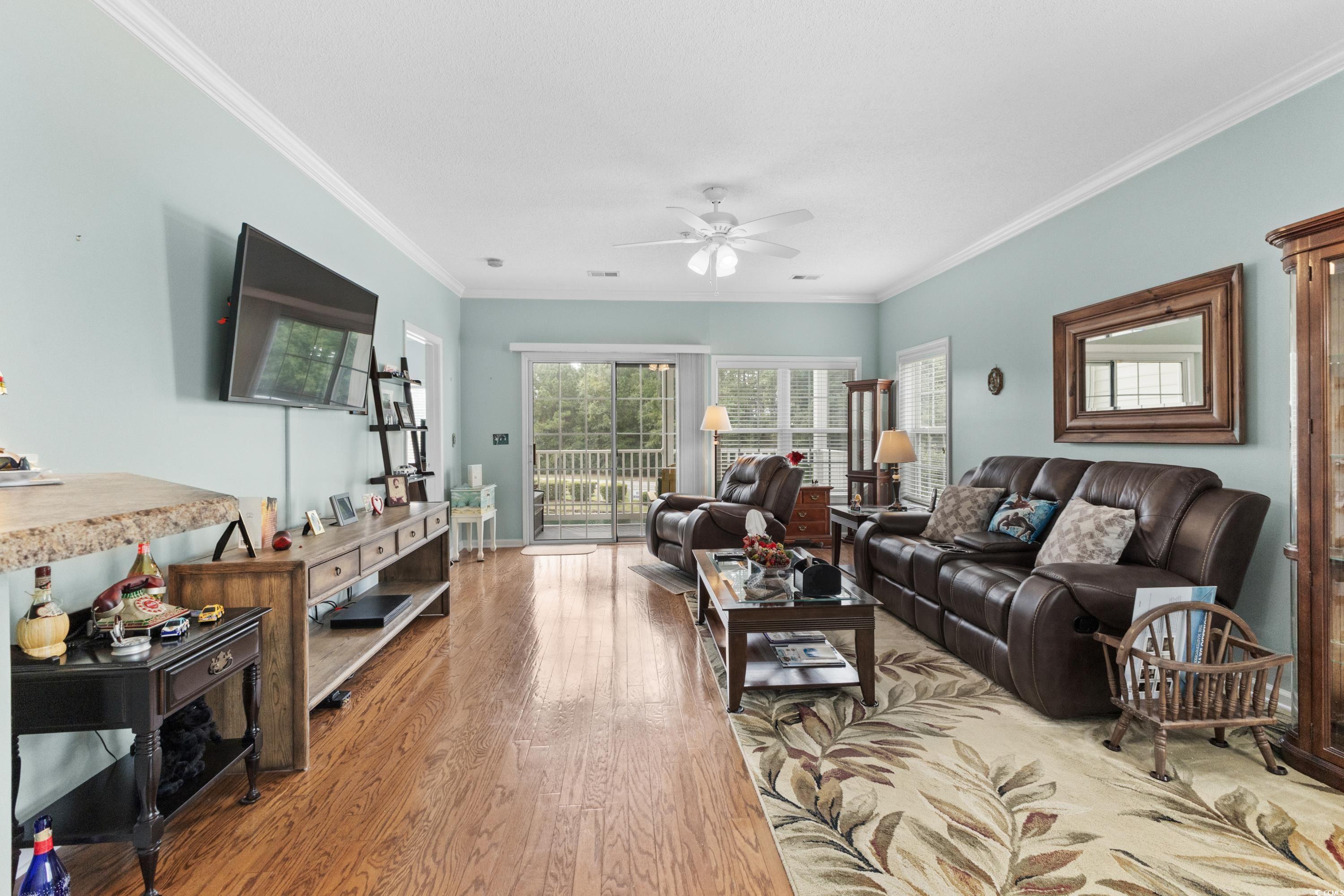 Listing images