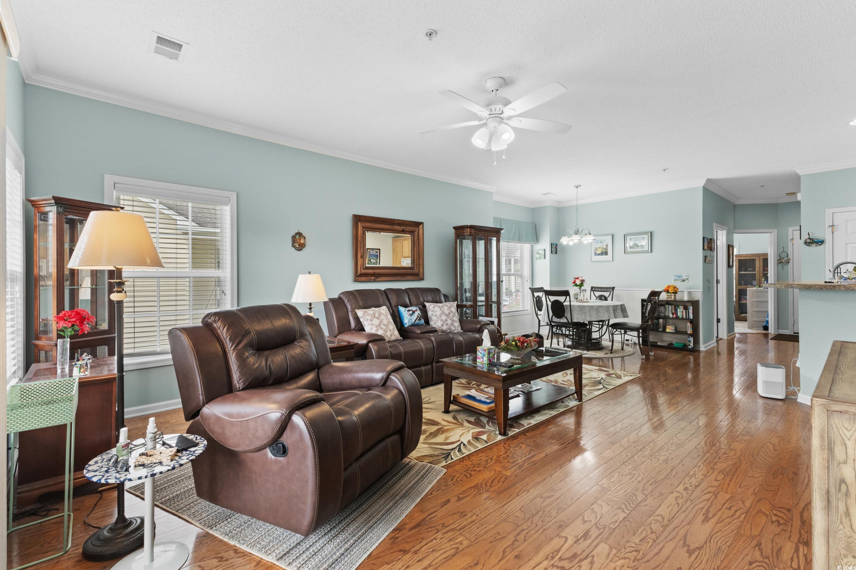 Listing images