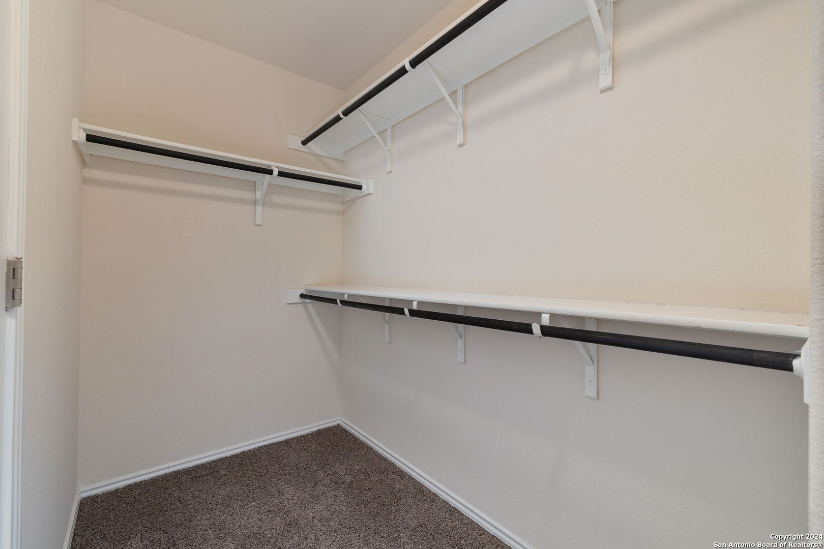 Listing images