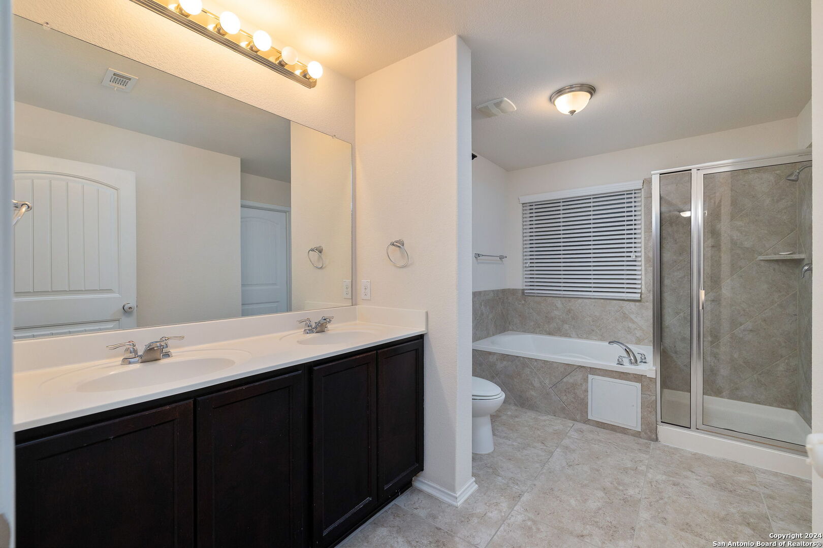 Listing images