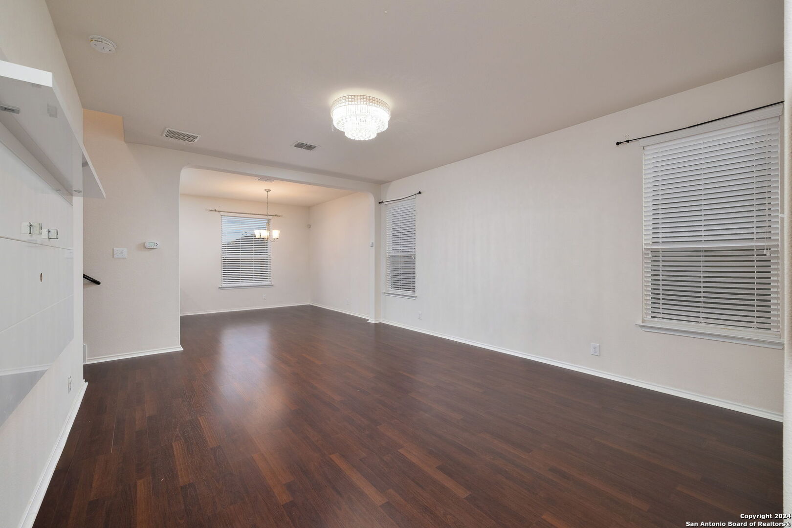 Listing images