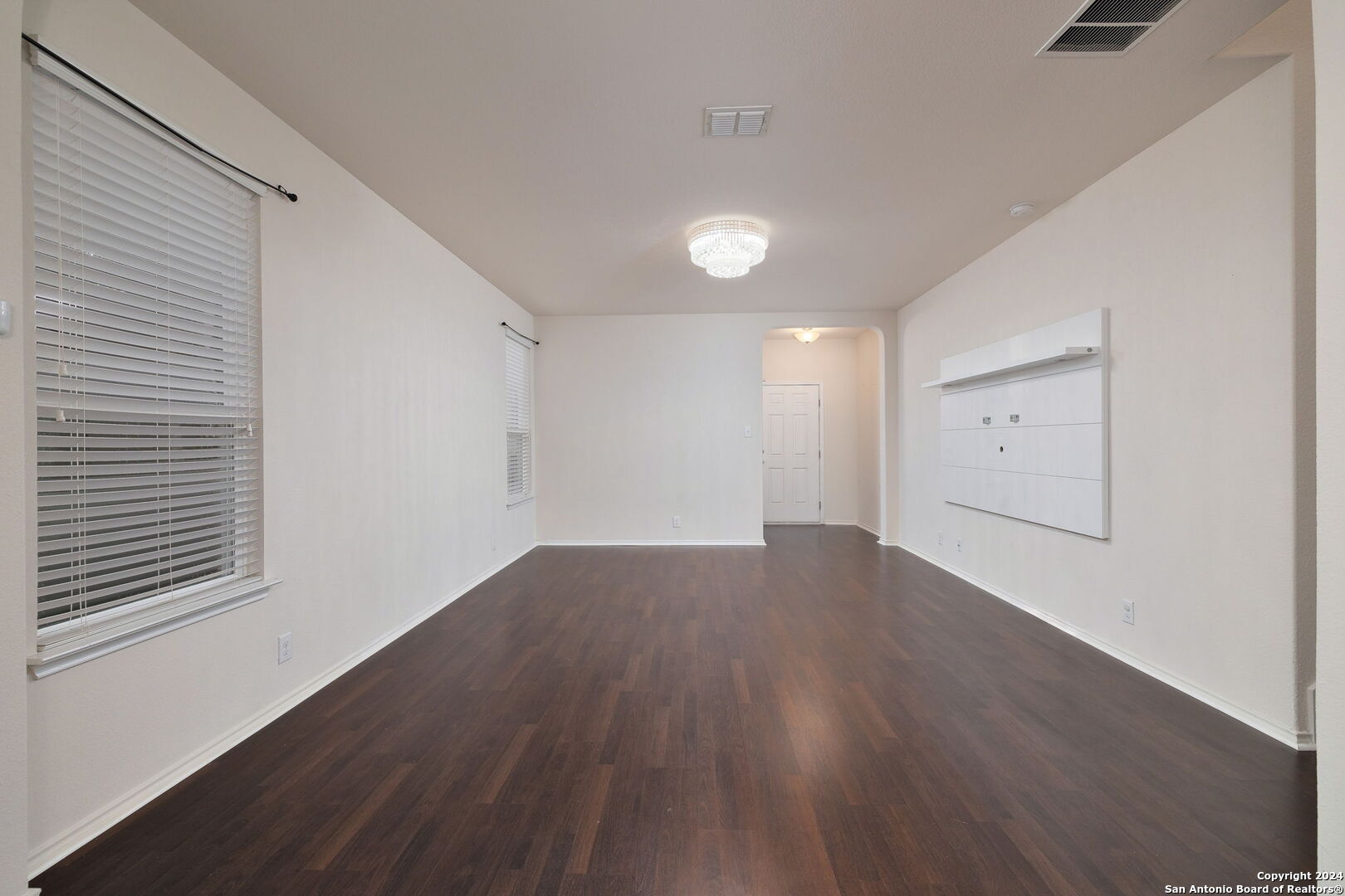 Listing images
