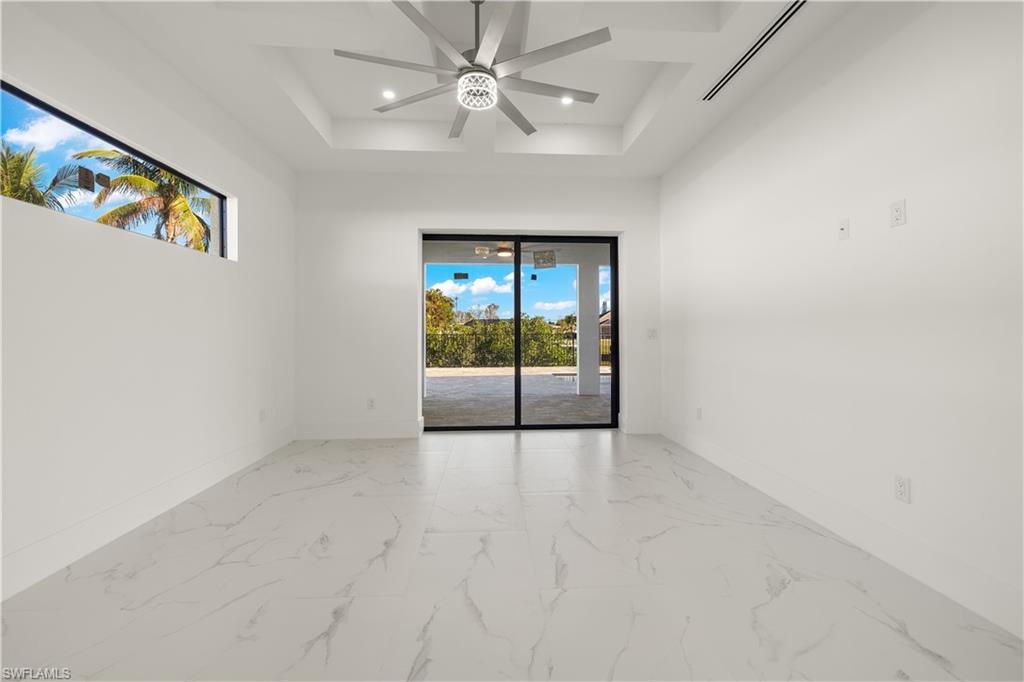Listing images