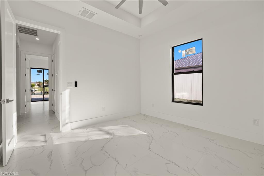 Listing images