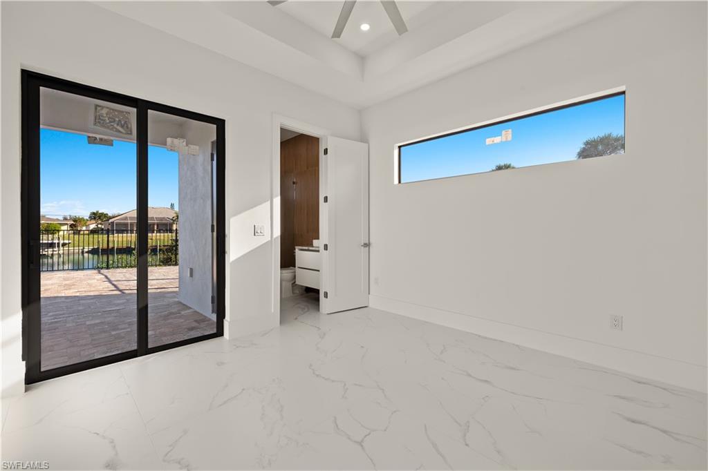 Listing images