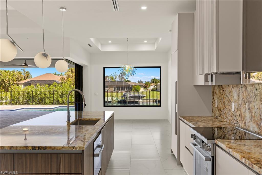 Listing images
