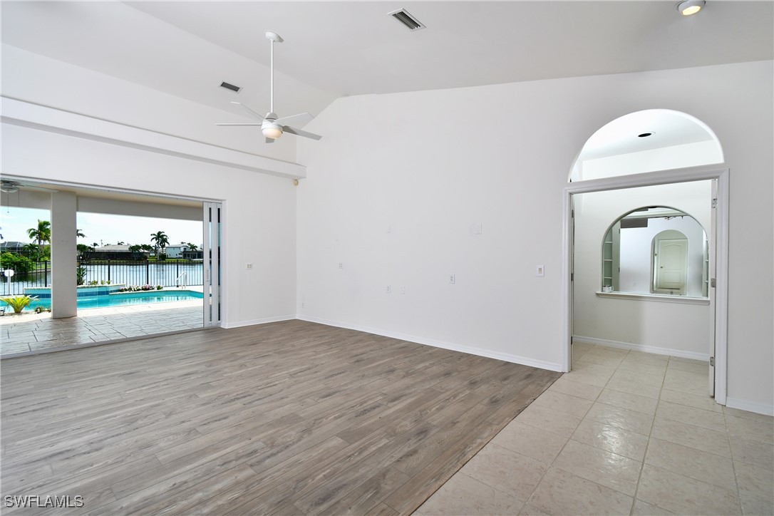 Listing images
