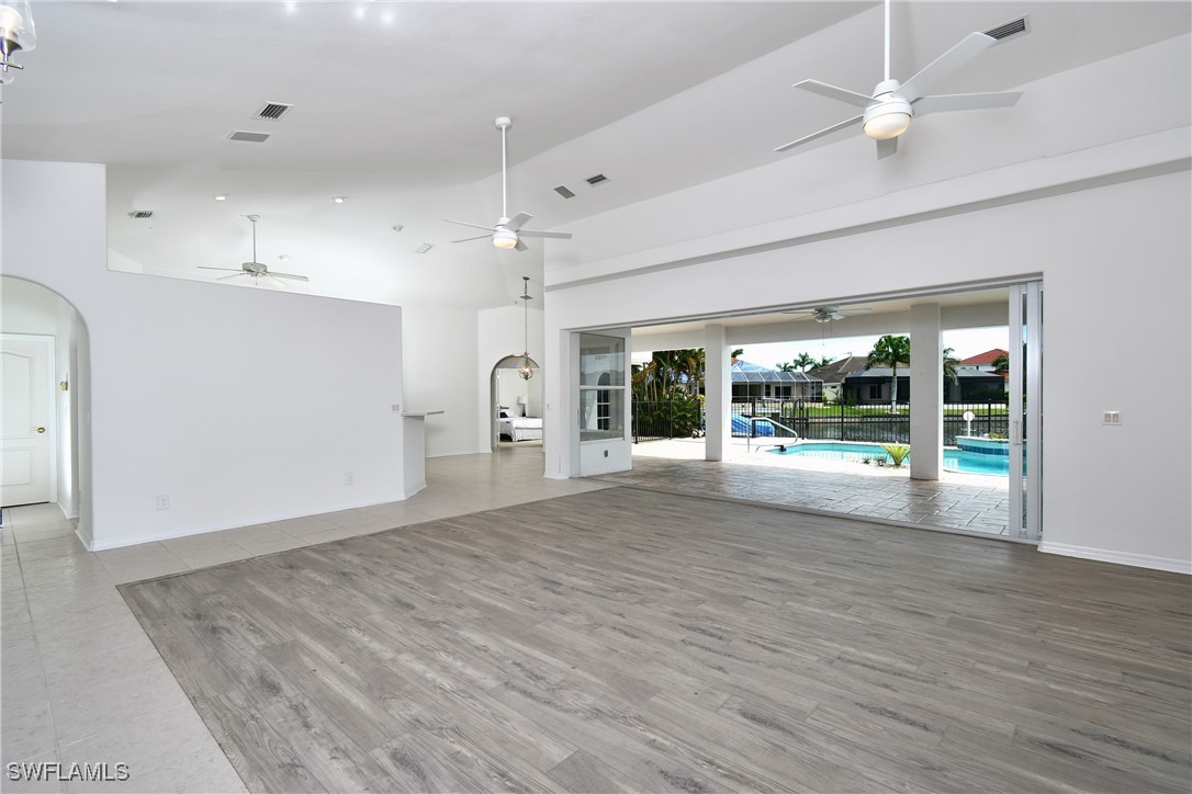 Listing images