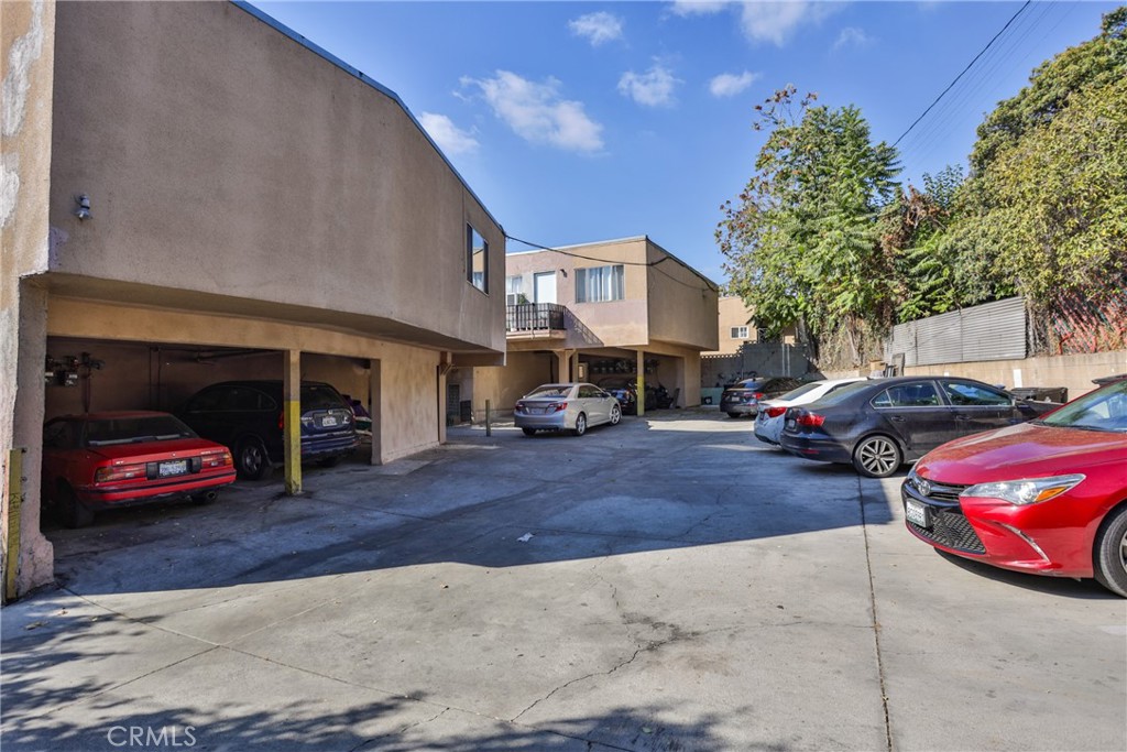 Listing images