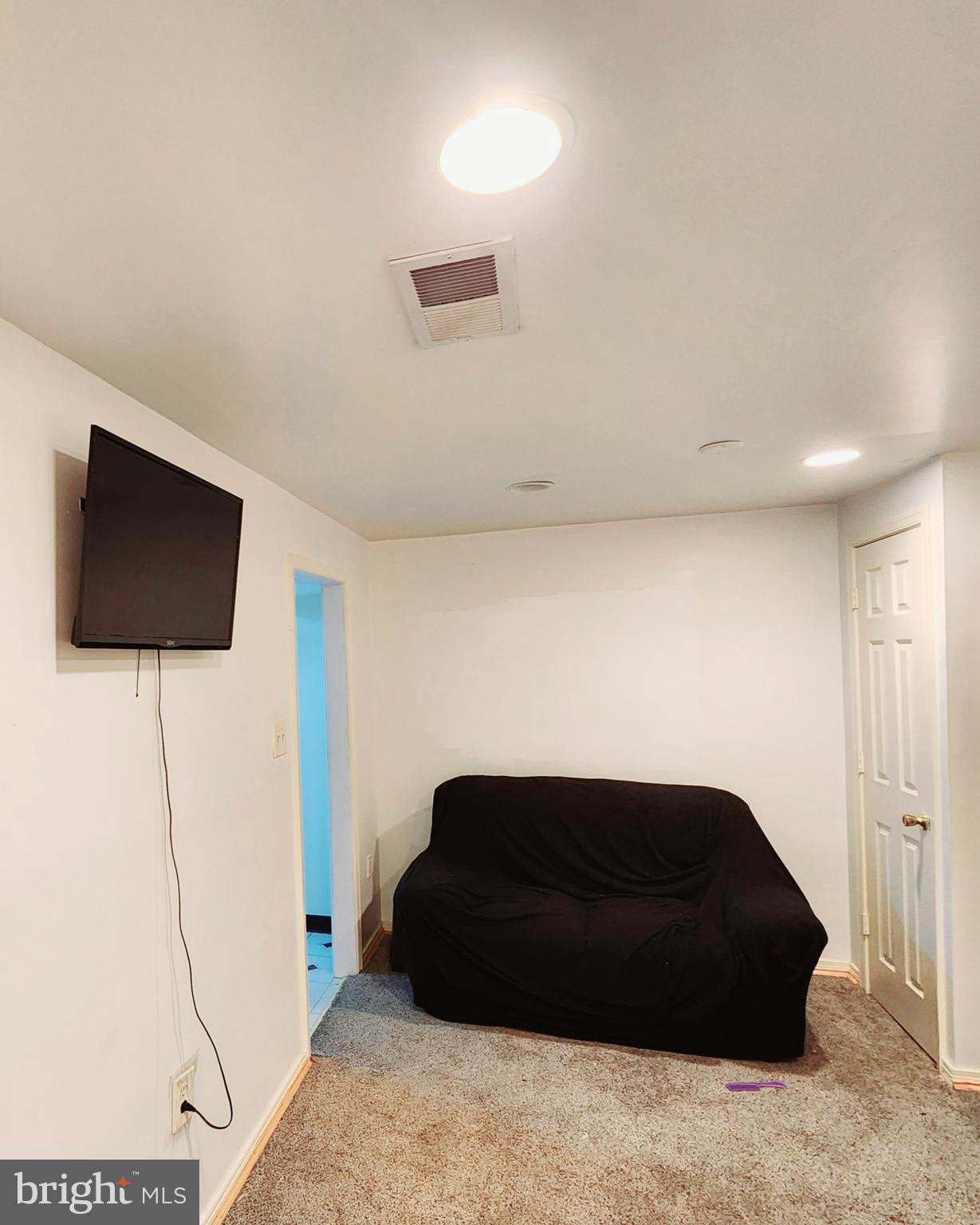 Listing images