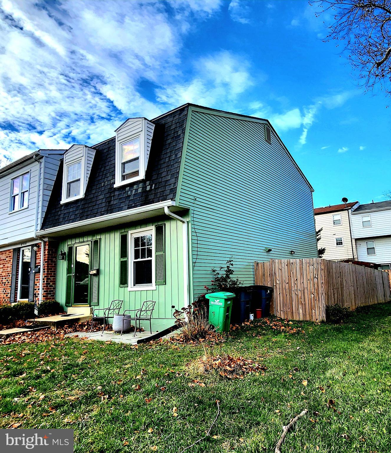 Listing images