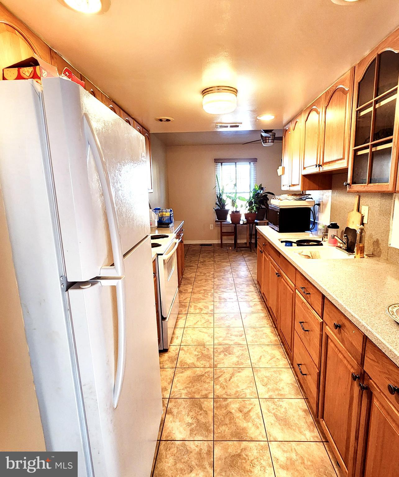 Listing images