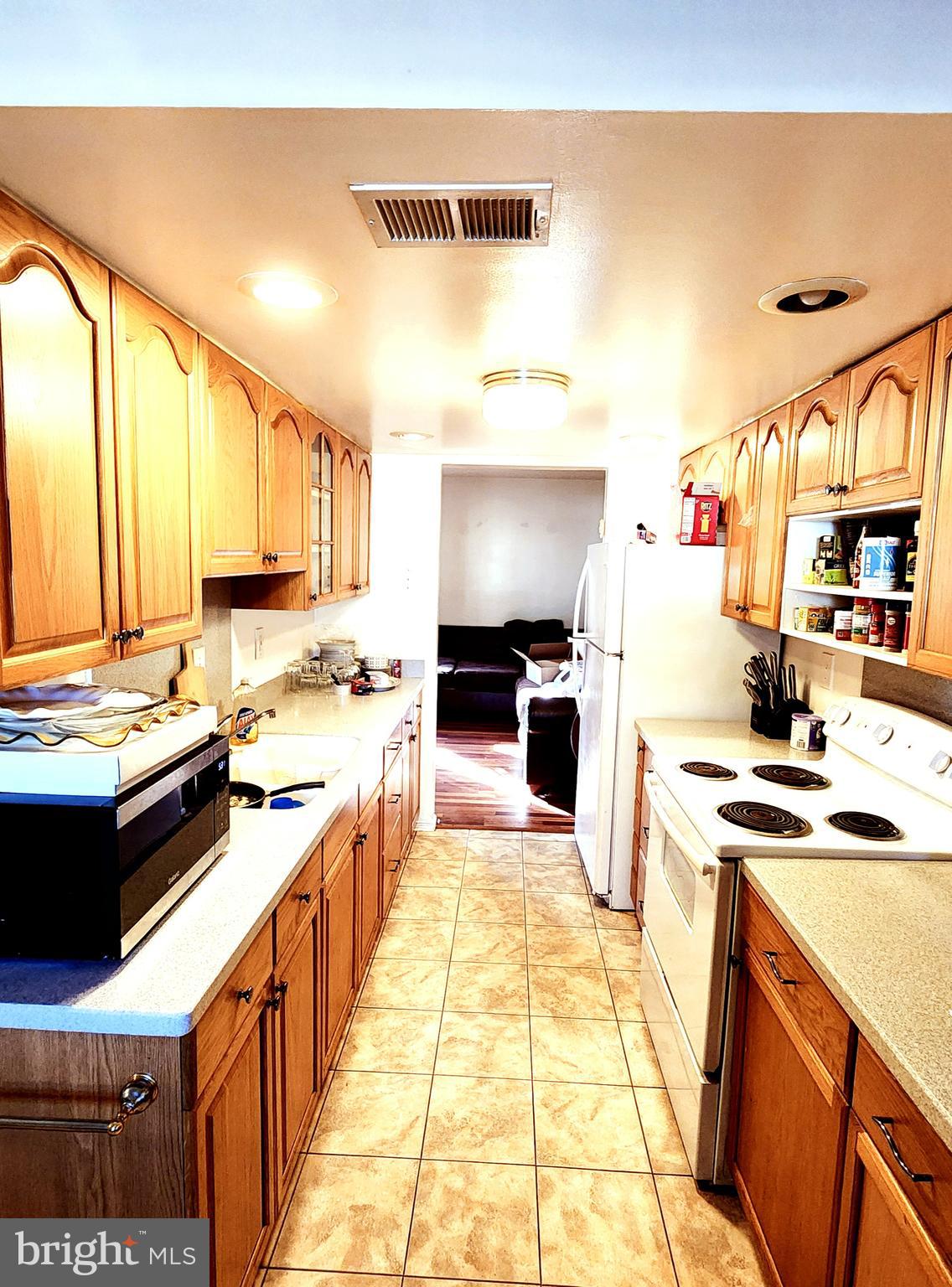 Listing images