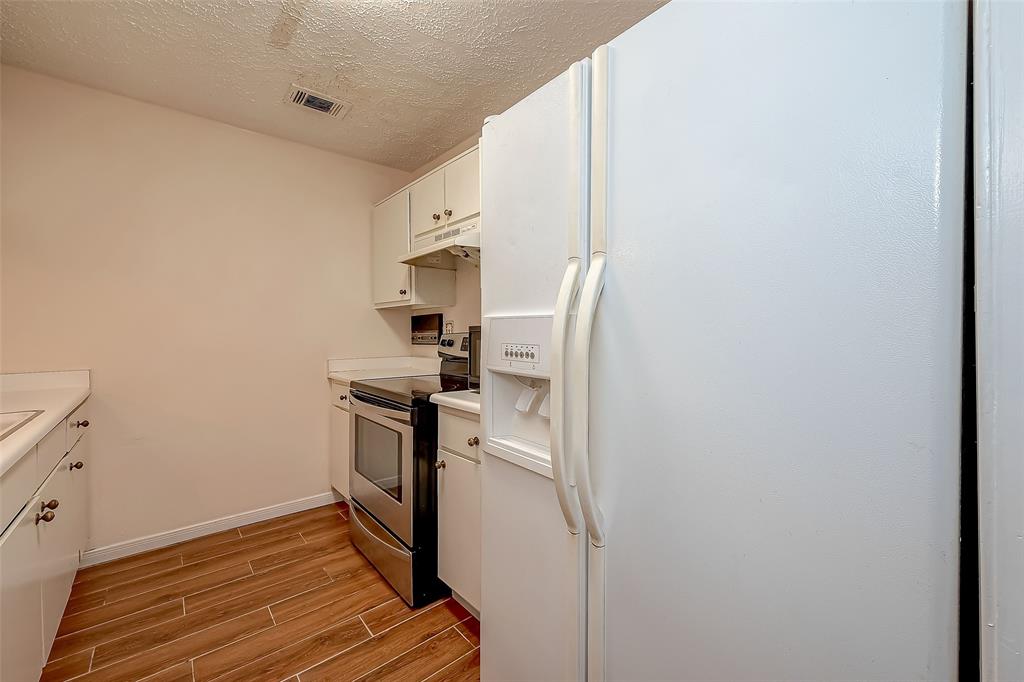 Listing images