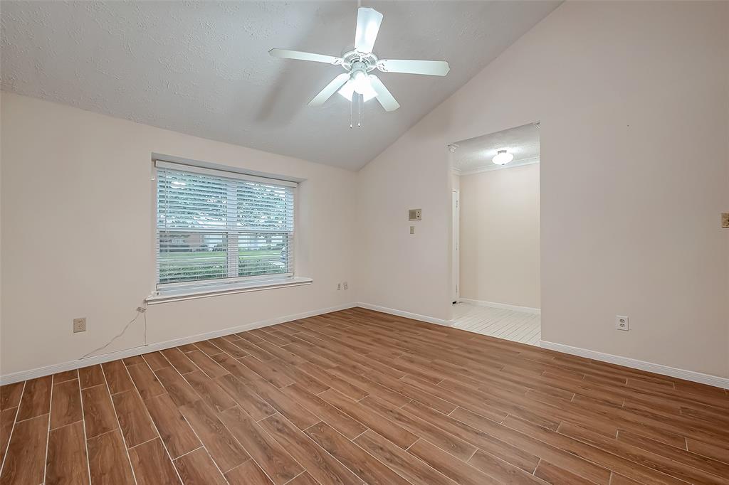Listing images