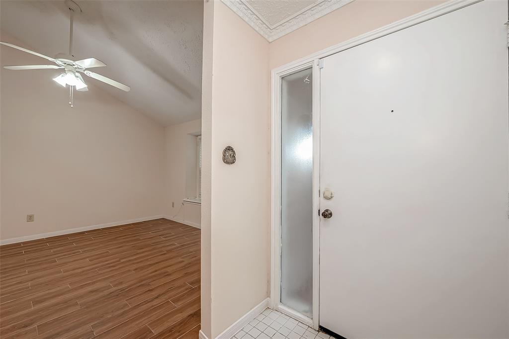 Listing images