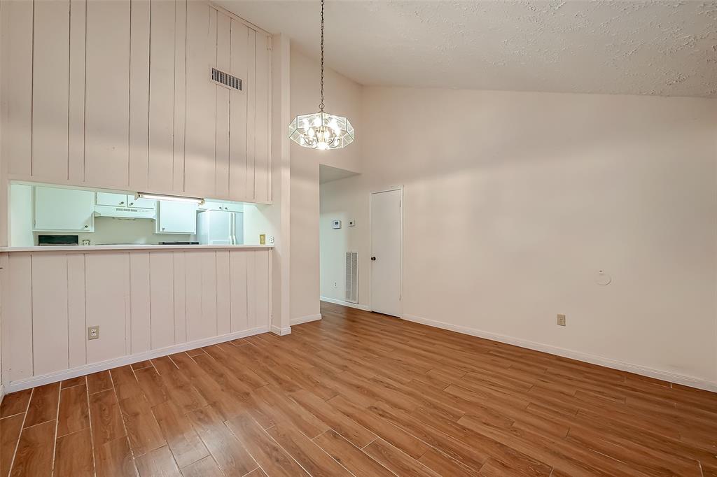 Listing images