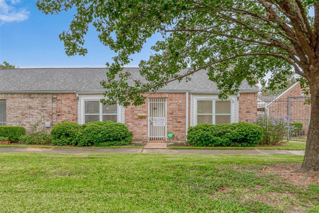 Listing images