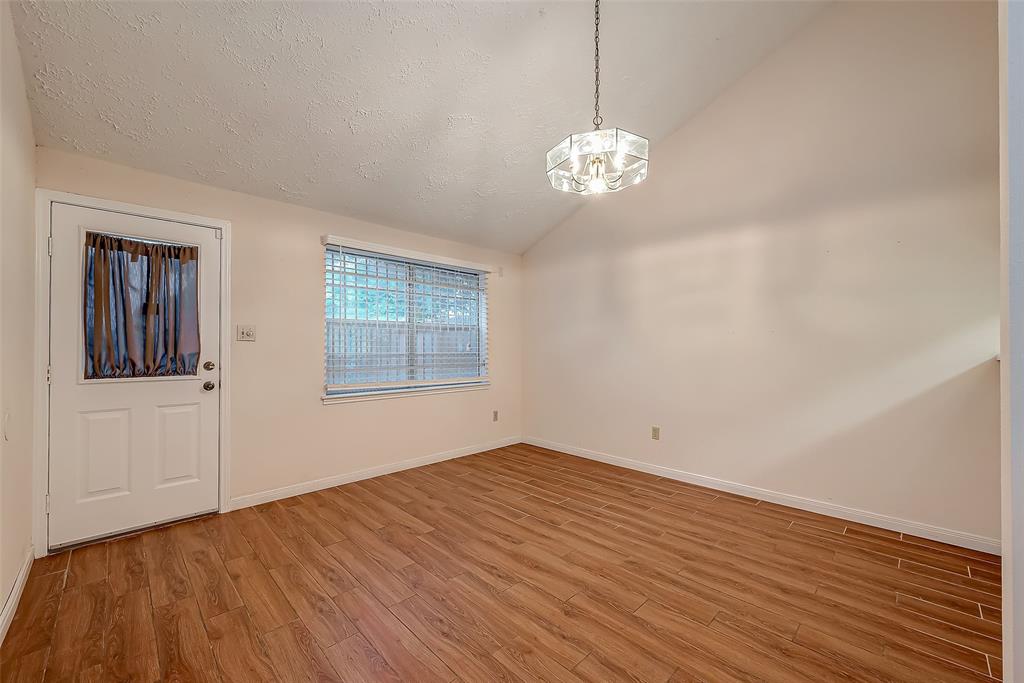 Listing images