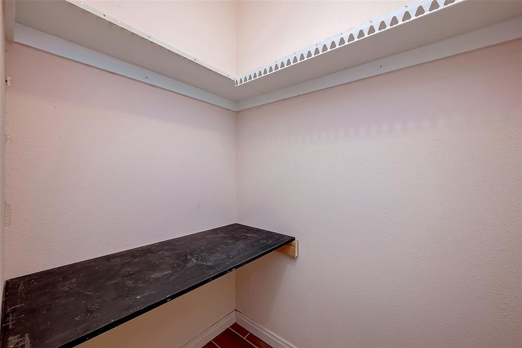 Listing images