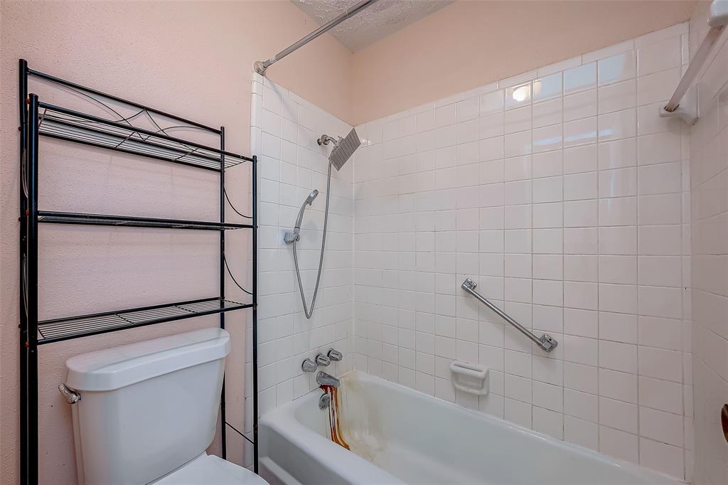 Listing images